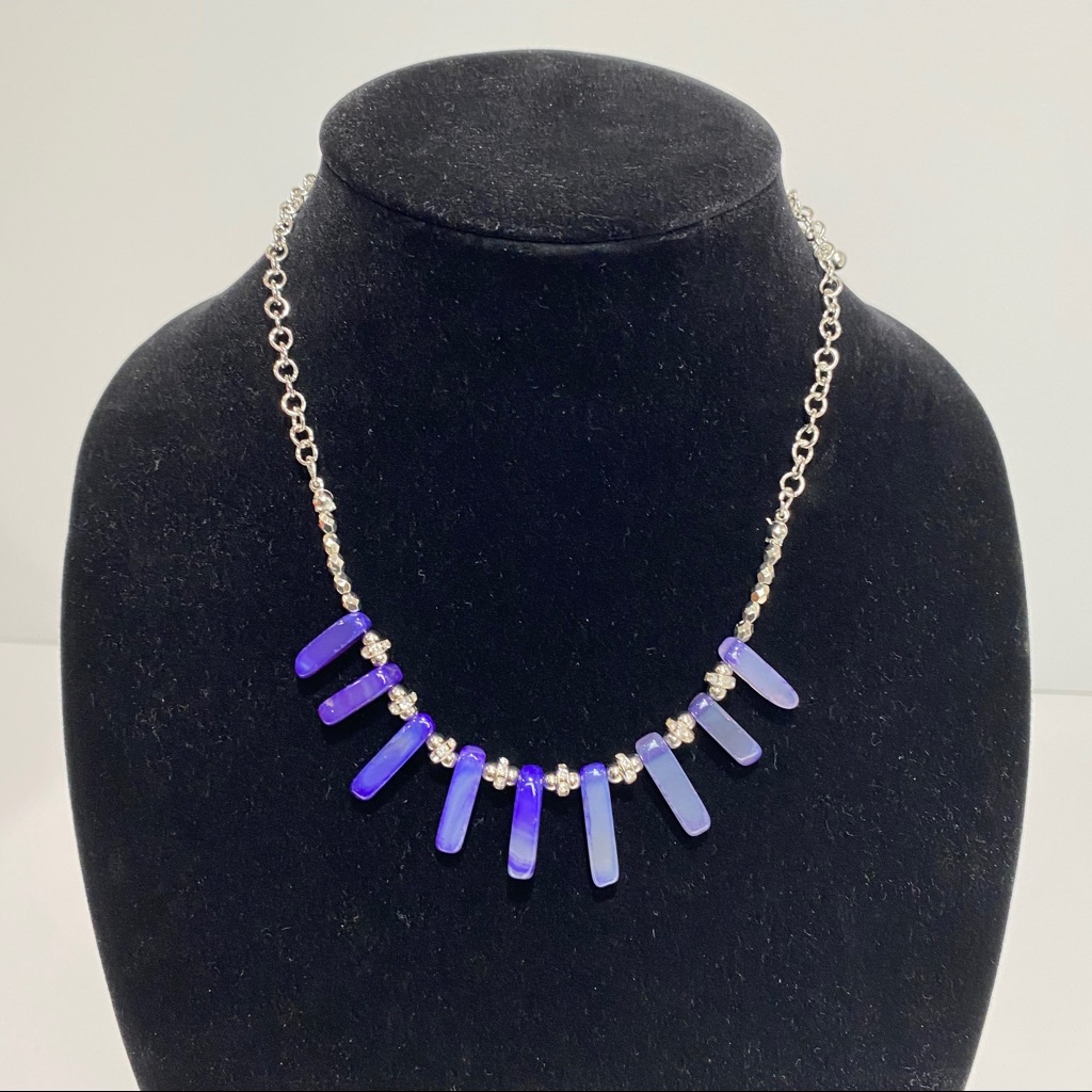 Apt 9 Purple Stones And Silver Tone Necklace New 23$